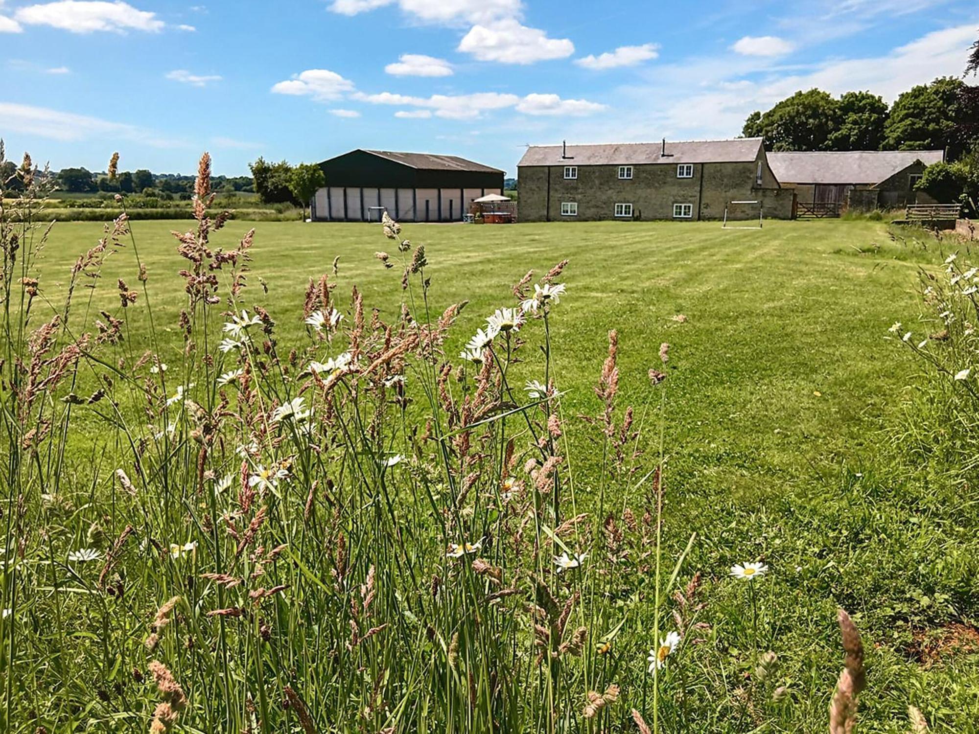 The Stalls - Nac Aynho Exterior foto